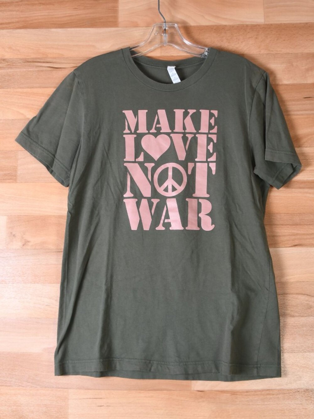 Make Love Not War Women's size Medium Green t-shirt